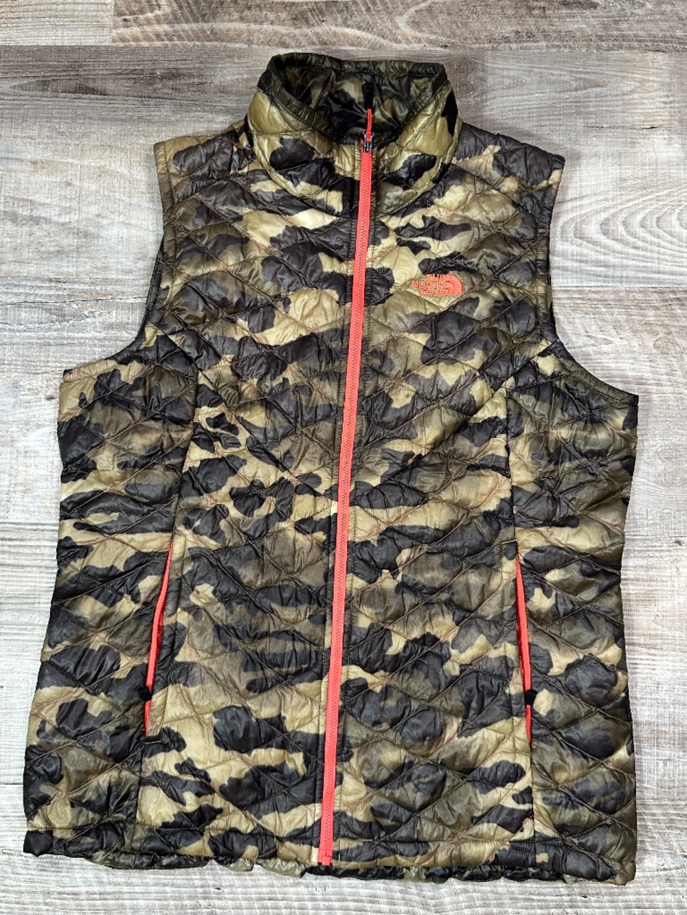The North Face ThermoBall Camo Quilted Vest Women's Large Green Full Zip